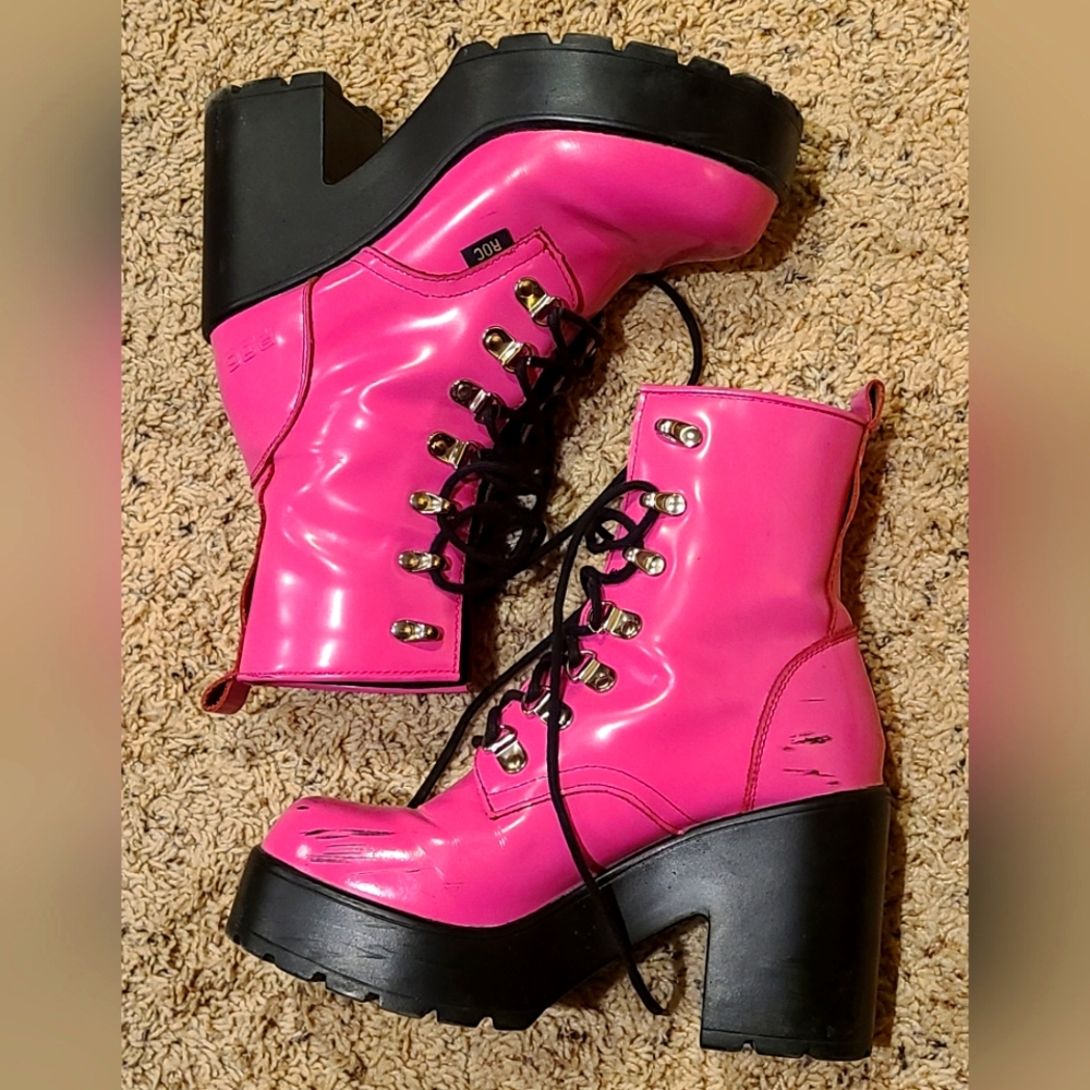 ROC Booties, size 6.5, hot pink